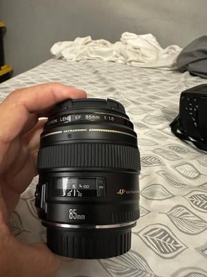 Canon EF 85mm f/1.8 USM Telephoto Lens for Canon Cameras - Walmart.com