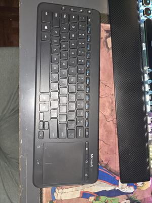Microsoft Comfortable All-in-One Media Keyboard with Integrated