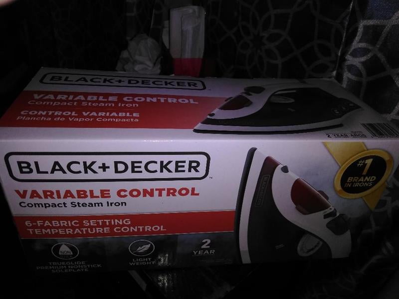 Black & Decker IR20VR Variable Control Compact Steam Iron Red