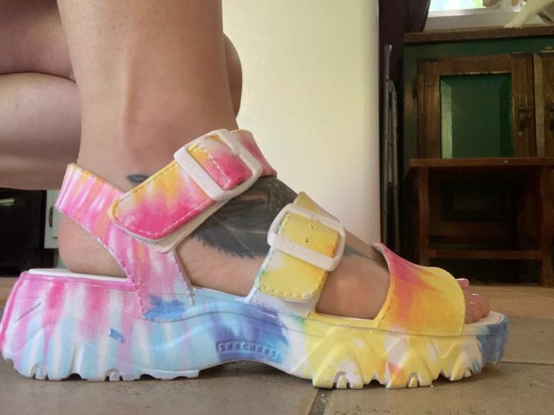 skechers cali gear tie dye