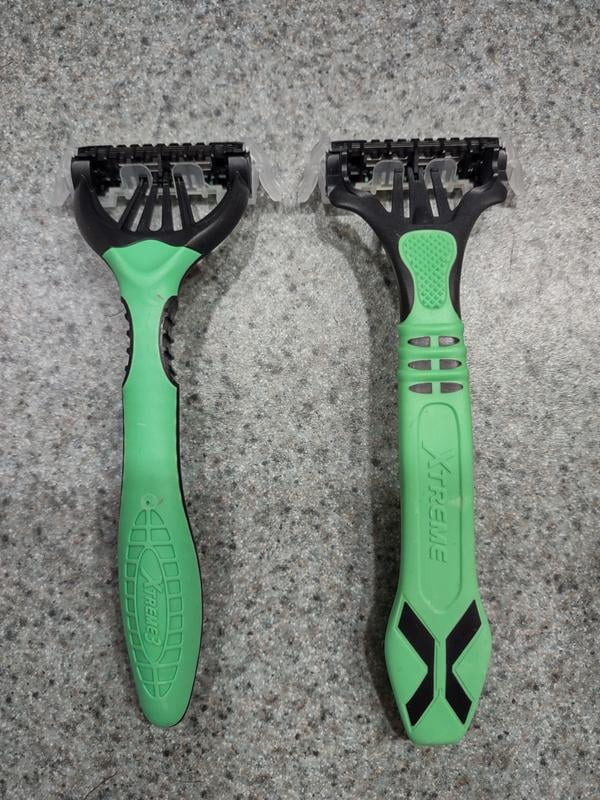 Schick Xtreme3 Sensitive Disposable Razors for Men, 20 ct