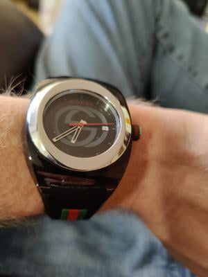 特別価格！GUCCI SYNC 46MM Swiss Striped Rubber Strap 3色 Gucci Sync Unisex Swiss Black Striped Rubber Strap Watch