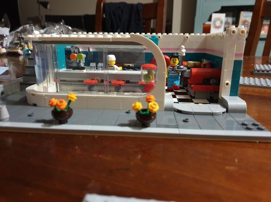 lego retro diner