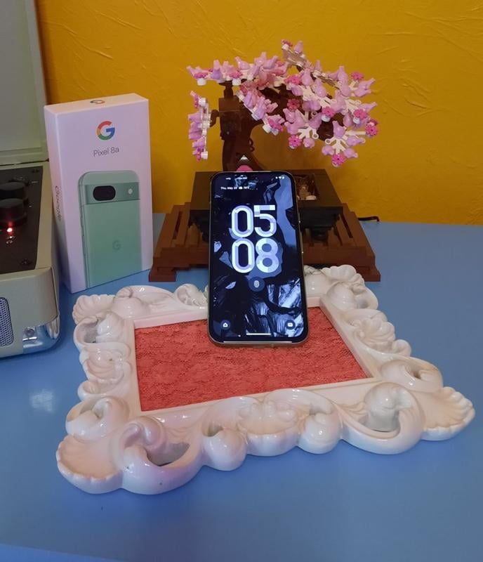 Google Pixel 8a 5G Smartphone (Unlocked), Porcelain - Walmart.com