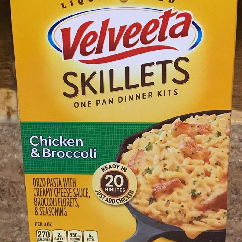 Velveeta Skillets Chicken Broccoli One Pan Dinner Kit With Orzo Pasta Cheese Sauce Broccoli Florets Seasoning 13 6 Oz Box Walmart Com Walmart Com