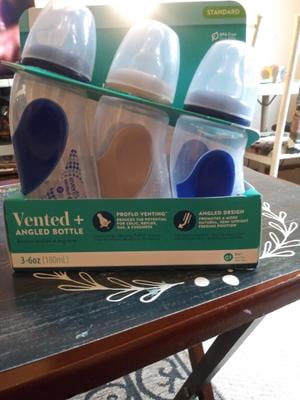 Evenflo Vented Angled Baby Bottles, 9oz Plastic, Slow Flow Feeding Bottles,  3ct - Walmart.com