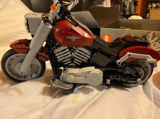 Lego's Harley-Davidson Fat Boy is as American as apple pie - CNET