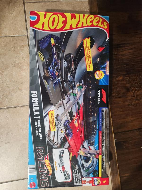Hot Wheels Race Formula 1 Grand Prix Circuit Track Set with 3 1:64