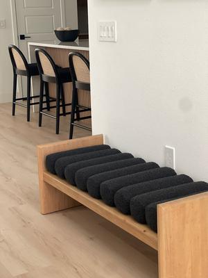 Panca Contemporanea Meridian Waverly – Legno Massello E Tessuto Bouclé Nero, Design A Forma Di H, 81x48x45 Cm