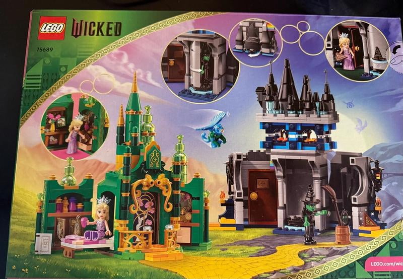 LEGO Wicked Emerald City & Kiamo Ko Castle Building Set, 860 pc
