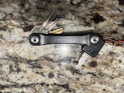 KeySmart Flex Key Holder, Flexible Polycarbonate Plastic, Holds 8