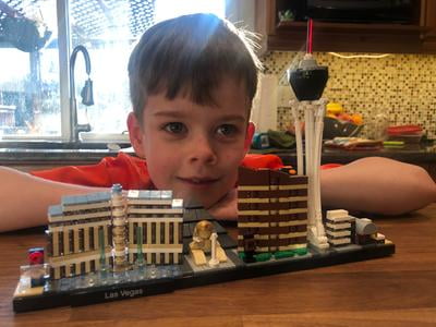 The Perfect Gift for Vegas Lovers! (Lego Architecture Las Vegas 21047) 