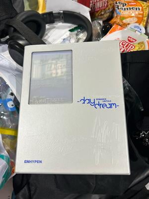 Enhypen - Romance : Untold -Daydream- [Blue Moon Ver.] - Music