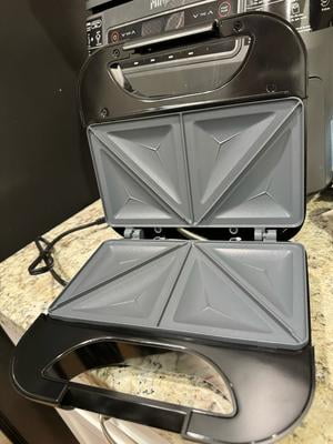 Oster DiamondForce Sandwich Maker, Nonstick Surface, Compact