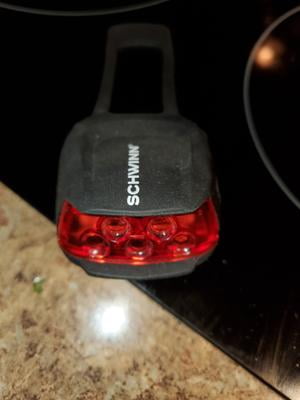 schwinn quick wrap bike lights battery replacement