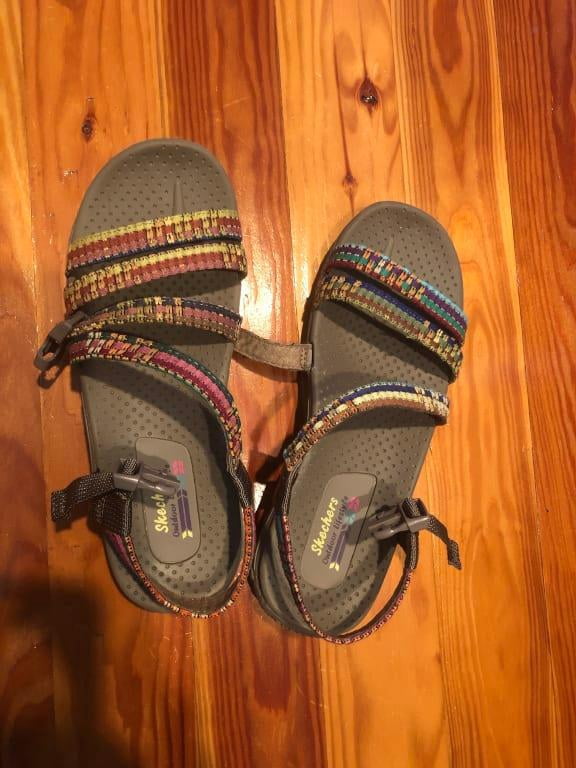 skechers reggae sew me boho