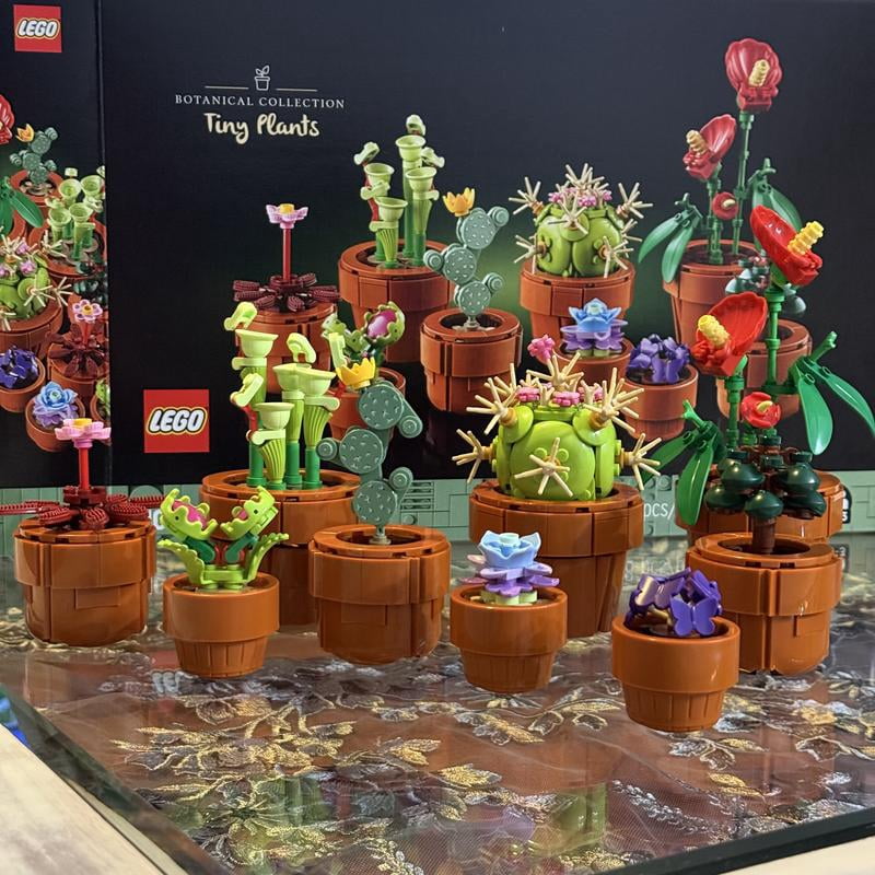 Free Shipping! LEGO Tiny Plants Artificial Indoor Plant Building Set for  Adults, 758 Pieces - Walmart.com