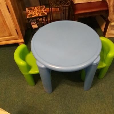 little tikes table and chairs walmart