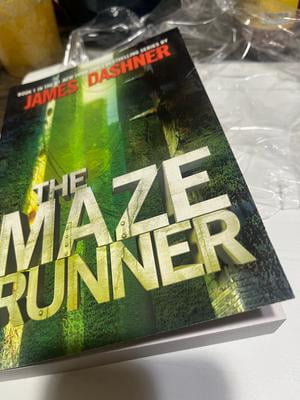 THE LAST RUNNERS ザ・ラストランナーズ 1巻〜4巻セット THE LAST RUNNERS ザ・ラストランナーズ 1巻〜4巻セット Amazon.com