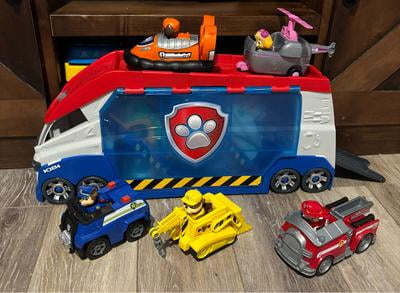 Paw Patrol Hovercraft Truck PAW Patrol Zuma's Hovercraft Toy With Collectible Figure - Eco-Friendly Kids' Toy Action Figures For Boys
