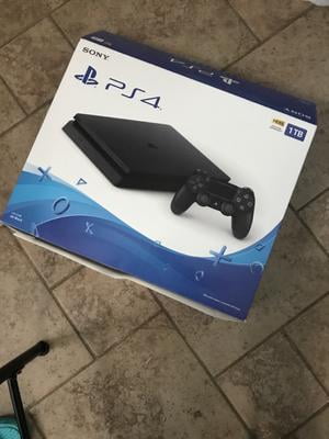 Casas Bahia] Playstation 4 Pro 1 TB + Bundle Fortnite Neo Versa R$ 2.899 em  12x SJ