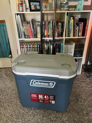 ColemanCAMPSTOVE(青) Coleman 316 Series 60QT Rolling Cooler, Lakeside Blue, Keeps