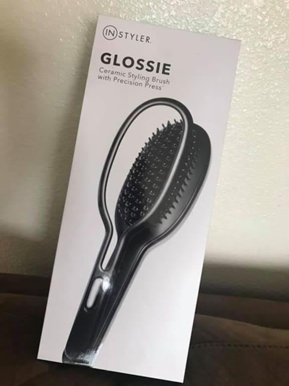 instyler glossie ceramic styling brush with precision press