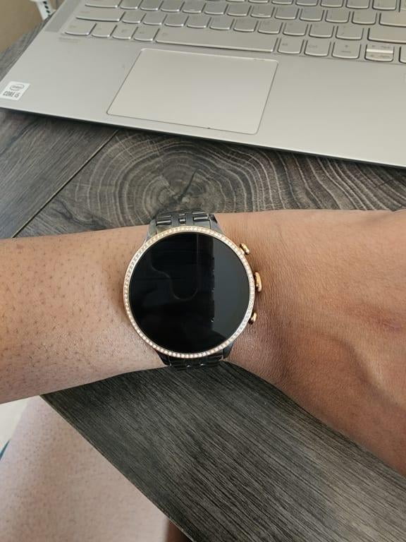 Gen 6 Smartwatch Purple Silicone