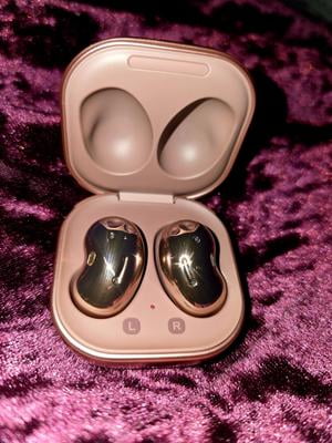 Samsung Galaxy Buds Live, Mystic Bronze True Wireless Earbuds with