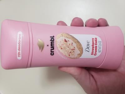 crumbl Dove デオドラント　セット Dove Crumbl Limited Edition Body Care Gift Set Strawberry