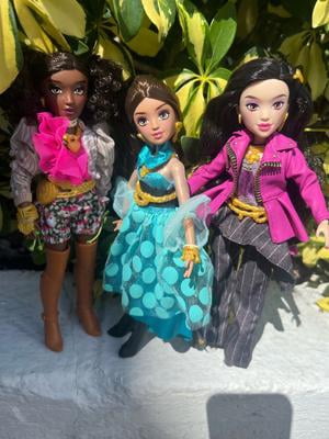 LUV, Fashion Doll, Brooke, Ages 6+ with Edgy Outfit and Bold