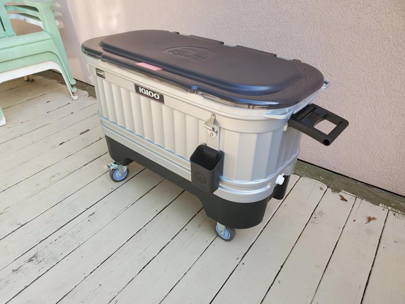 igloo party bar 125 qt cooler