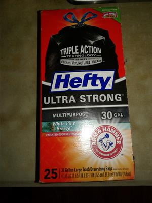 Hefty Ultra Strong Multipurpose Large Trash Bags, Black, 30 Gallon, 20  Count, White Pine Breeze Scent - DroneUp Delivery