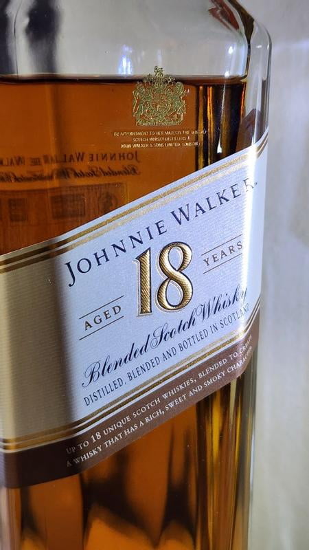 Johnnie Walker Aged 18 Years Blended Scotch Whisky, 750 mL, 40