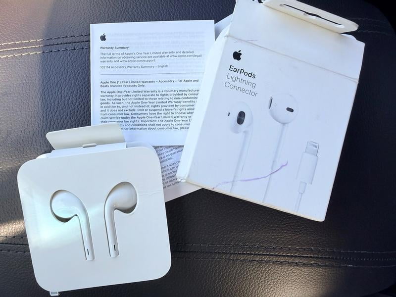 Customer reviews for Apple EarPods with Lightning Connector