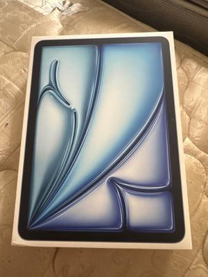 2026 13-inch iPad Air M4, Built for Apple Intelligence, Wi-Fi