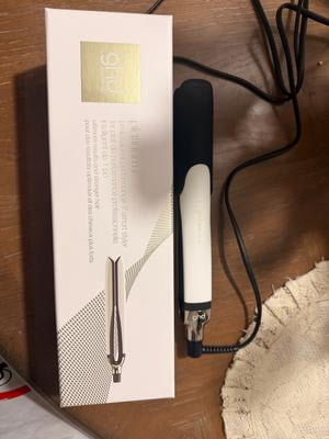 ghd Platinum+ White 1 Styler - Predictive Technology, Universal
