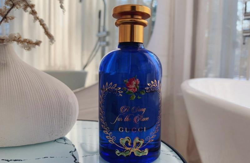 Gucci A Song for the Rose by Gucci Eau De Parfum Spray 3.3 oz for