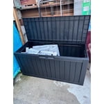 Image 3 of customer photos