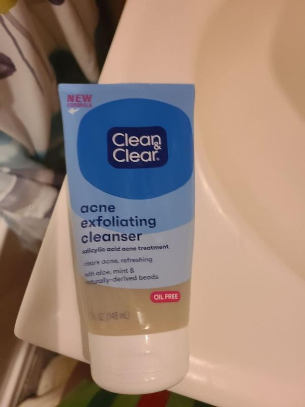Clean & Clear Acne Triple Clear Exfoliating Scrub, Oil Free 5 oz