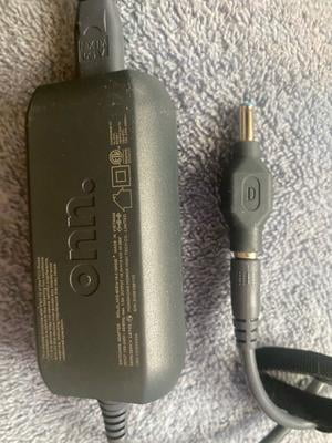 Chargeur 5V 2.5A avec embouts interchangeables - Informatique