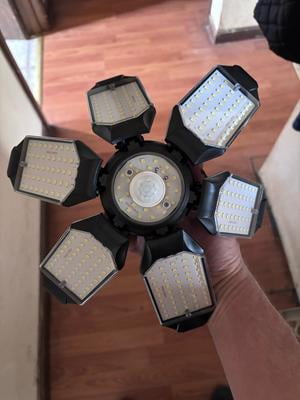 Bell and Howell Hex Bulb 6 Panel 3000 Lumen Ultra Bright LED