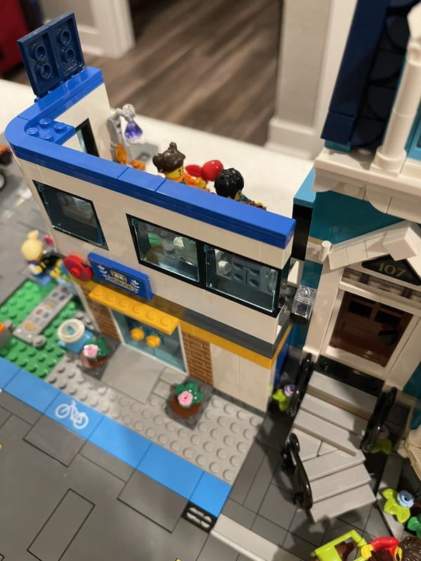 LEGO City School Day Adventure Building Set 60329 (433 Pieces