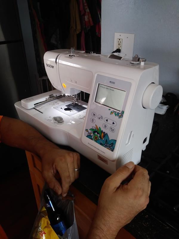 Brother Embroidery Machine, PE535, 80 Built-in Embroidery Designs, 9 Font  Styles, 4 x 4 Embroidery Area, Large 3.2 LCD Touchscreen, USB Port for  Sale in Raleigh, NC - OfferUp