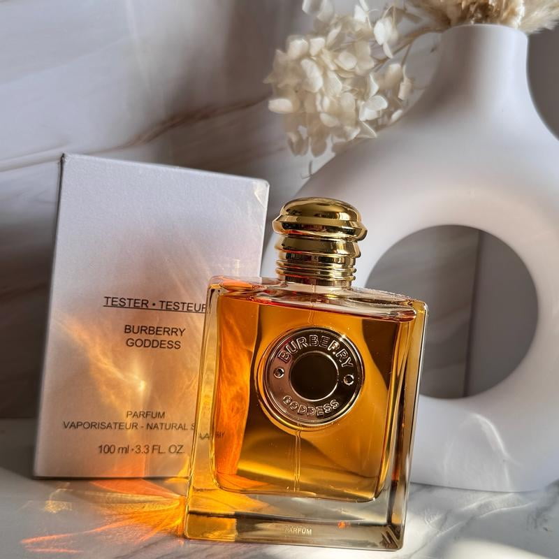 Burberry Goddess 3 Piece Gift Set for Women (3.0 OZ Eau De Parfum