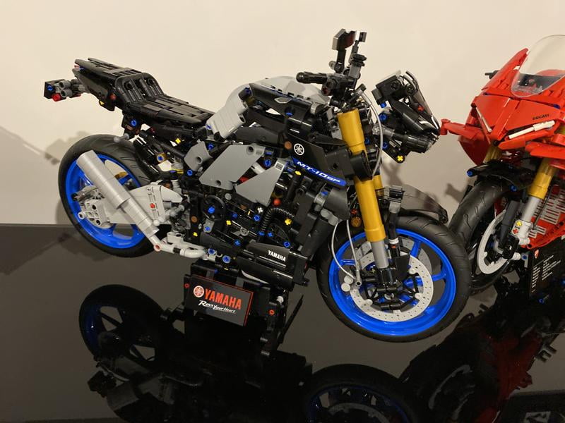 LEGO Technic Yamaha MT-10 SP 42159 Advanced Mechanic Kits for
