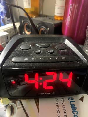 AcuRite 13040 intelli-time reloj despertador con cargador USB, tempe
