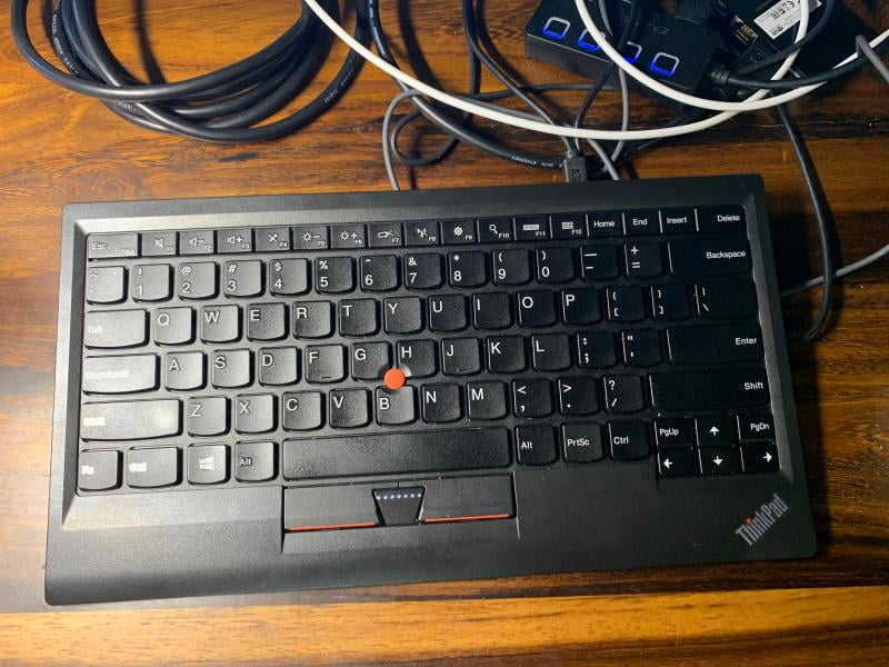I øvrigt Blitz Fradrage Lenovo ThinkPad Compact USB Keyboard with TrackPoint - US English -  Walmart.com