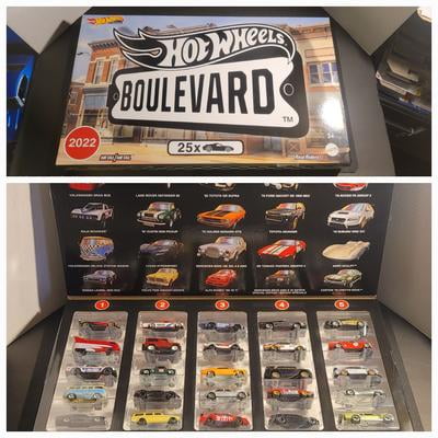 Hot Wheels Premium Real Metal Boulevard 25-Car Factory