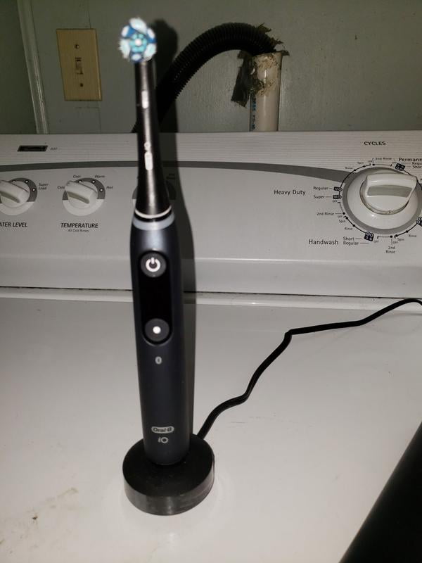 Oral-B iO Series 7 Electric Toothbrush, Sapphire Blue & White